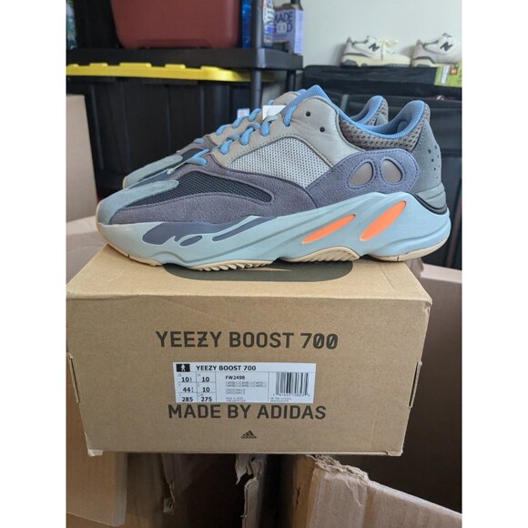 Yeezy Boost 700 'Carbon Blue' FW2498 Size 10.5 US Men New With Defect Good Box - Picture 1 of 8